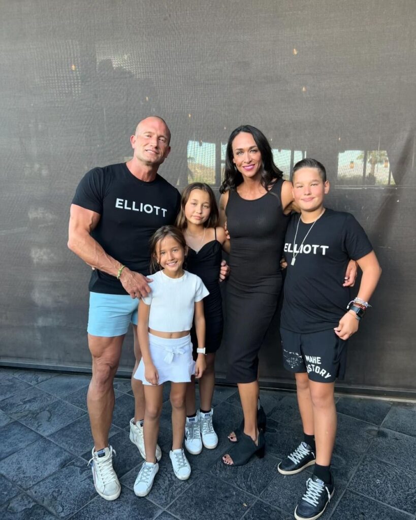 Andy Elliott Wife and Children